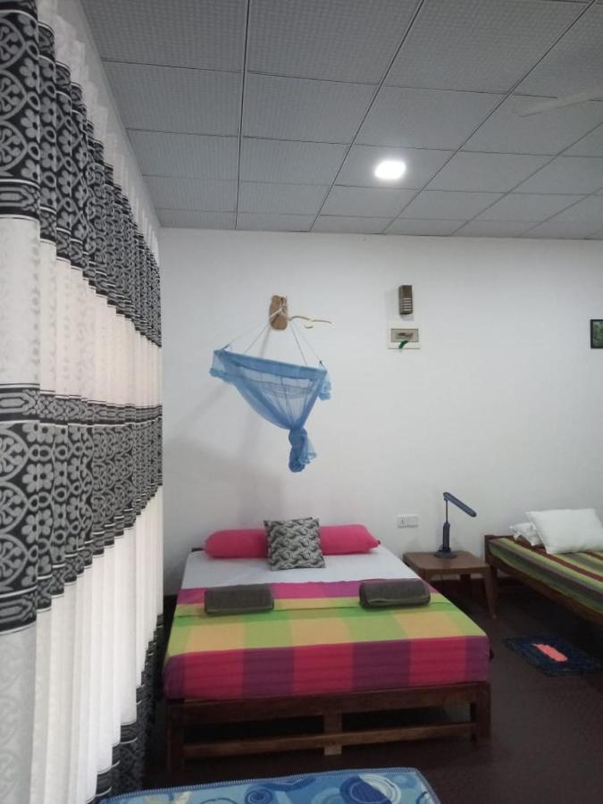 Thilina Homestay Sigirîya Extérieur photo