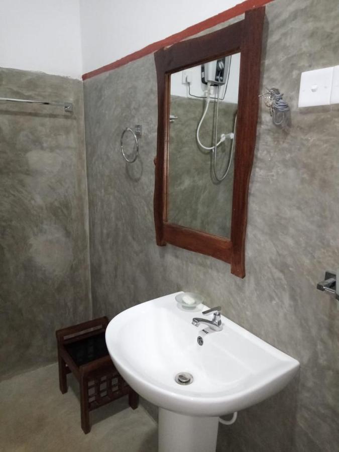 Thilina Homestay Sigirîya Extérieur photo
