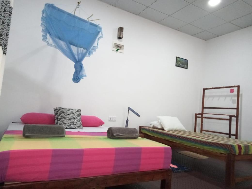 Thilina Homestay Sigirîya Extérieur photo