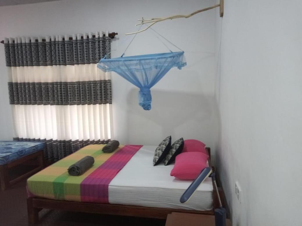 Thilina Homestay Sigirîya Extérieur photo